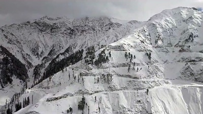 The tribal areas and other high reaches in Himachal Pradesh experienced the first heavy snowfall of the year, resulting in the closure of 134 roads, including four national highways. (ANI) The tribal areas and other high reaches in Himachal Pradesh experienced the first heavy snowfall of the year, resulting in the closure of 134 roads, including four national highways. (ANI)