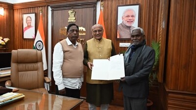 Raj Bhawan has invited the Leader of JMM legislative party, Champai Soren to form the government in Jharkhand (ANI) Raj Bhawan has invited the Leader of JMM legislative party, Champai Soren to form the government in Jharkhand (ANI)