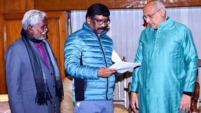 Hemant Soren said it is time to wage war against the feudal system that oppresses the poor, tribals and Dalit. Hemant Soren said it is time to wage war against the feudal system that oppresses the poor, tribals and Dalit.