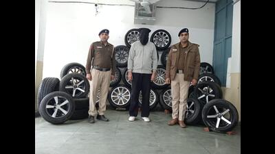 The accused in custody of Chandigarh Police. (HT Photo)