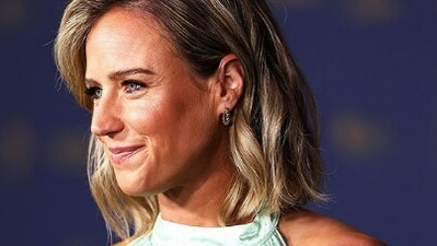 Australia women's team all-rounder Ellyse Perry poses for photos. She won the Women's T20I and ODI Player of the Year awards (CA) Australia women's team all-rounder Ellyse Perry poses for photos. She won the Women's T20I and ODI Player of the Year awards (CA)