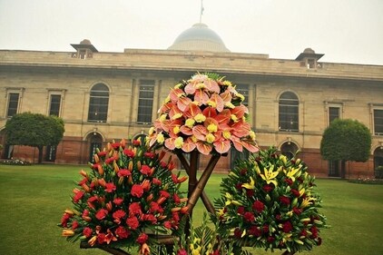 Bouquets of flamingo lilies line the pavement across the landscape. (Photo: Manoj Verma/HT)