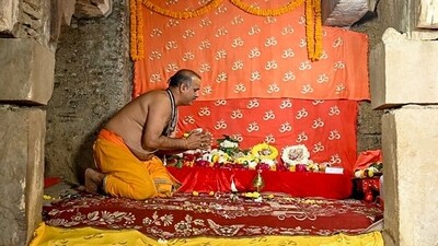 Hindus offer prayers after Vyasji ka Tahkhana was opened late on January 31 after three decades following Varanasi court's order. Hindus offer prayers after Vyasji ka Tahkhana was opened late on January 31 after three decades following Varanasi court's order.