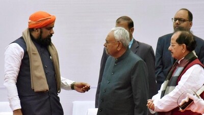 Bihar chief minister Nitish Kumar with deputy chief ministers Samrat Choudhary and Vijay Kumar Sinha during death anniversary function of Mahatma Gandhi at Gandhi Ghat in Patna, Bihar, (Santosh Kumar/Hindustan Times)