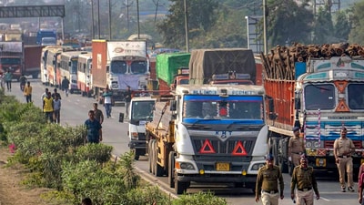 Trucks are parked on a highway amid 'rasta roko' protest by truck drivers. (PTI) Trucks are parked on a highway amid 'rasta roko' protest by truck drivers. (PTI)