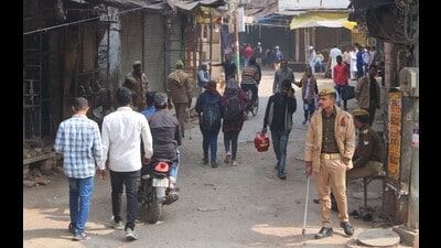 Shops in Muslim-dominated areas of Varanasi remained closed on February 2. (Rajesh Kumar/HT) Shops in Muslim-dominated areas of Varanasi remained closed on February 2. (Rajesh Kumar/HT)