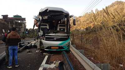 The bus after the accident in Mandi on Friday. (Birbal Sharma/HT) The bus after the accident in Mandi on Friday. (Birbal Sharma/HT)