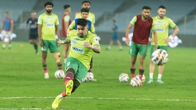 East Bengal face Mohun Bagan in their upcoming match. East Bengal face Mohun Bagan in their upcoming match.
