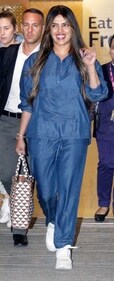Choose a travel tote bag à la actor Priyanka Chopra Jonas to dump all those miscellaneous items while looking stylish (Photo: Yogen Shah) Choose a travel tote bag à la actor Priyanka Chopra Jonas to dump all those miscellaneous items while looking stylish (Photo: Yogen Shah)