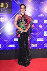 Sanya Malhotra poses on the red carpet at the Iconic Gold Awards (HT Photo/Varinder Chawla) Sanya Malhotra poses on the red carpet at the Iconic Gold Awards (HT Photo/Varinder Chawla)