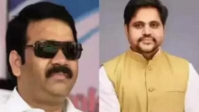 BJP MLA Ganpat Gaikwad (left) andShiv Sena leader Mahesh Gaikwad (File (HT Marathi)) BJP MLA Ganpat Gaikwad (left) andShiv Sena leader Mahesh Gaikwad (File (HT Marathi))