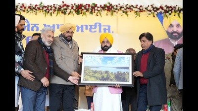 CM Bhagwant Mann with his cabinet colleagues Kuldeep Singh Dhaliwal, Lal Chand Kataruchak (left) and Brahm Shanker Jimpa (right) in Pathankot on Saturday. (Sourced) CM Bhagwant Mann with his cabinet colleagues Kuldeep Singh Dhaliwal, Lal Chand Kataruchak (left) and Brahm Shanker Jimpa (right) in Pathankot on Saturday. (Sourced)