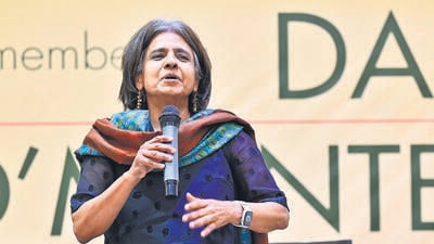 Mumbai, India - Feb. 3, 2024: Sunita Narain, director general of the Centre for Science and Environment (CSE), gives a lecture on the tough fight to put the brakes on climate change, during the 2nd annual Darryl D'monte memorial lecture at Mumbai Marathi Patrakar Sangh, at CSMT, in Mumbai, India, on Saturday, February 3, 2024. (Photo by Anshuman Poyrekar/ Hindustan Times) (Hindustan Times)