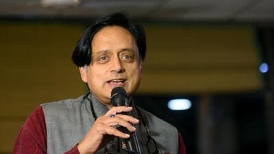 Tharoor slams Pralhad Joshi for raising DK Suresh's ‘sep nation’ topic in RS (Amal KS/HT file photo) Tharoor slams Pralhad Joshi for raising DK Suresh's ‘sep nation’ topic in RS (Amal KS/HT file photo)