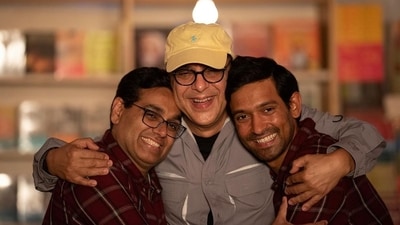 Vidhu Vinod Chopra with IPS Manoj Kumar Sharma and actor Vikrant Massey. Vidhu Vinod Chopra with IPS Manoj Kumar Sharma and actor Vikrant Massey.