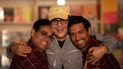 Vidhu Vinod Chopra with IPS Manoj Kumar Sharma and actor Vikrant Massey. Vidhu Vinod Chopra with IPS Manoj Kumar Sharma and actor Vikrant Massey.