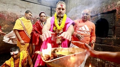 Congress leader Rahul Gandhi visited the Baba Baidyanath Dham in Deoghar on the second day of his Bharat Jodo Nyay Yatra in Jharkhand. The yatra resumed at Govindpur in Dhanbad city on Sunday after a night halt in the Tundi block of the district on Saturday. (ANI) Congress leader Rahul Gandhi visited the Baba Baidyanath Dham in Deoghar on the second day of his Bharat Jodo Nyay Yatra in Jharkhand. The yatra resumed at Govindpur in Dhanbad city on Sunday after a night halt in the Tundi block of the district on Saturday. (ANI)