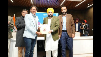CM Bhagwant Mann giving appointment letter to Indian women’s cricket team skipper Harmanpreet Kaur in Chandigarh on Sunday. (Sourced) CM Bhagwant Mann giving appointment letter to Indian women’s cricket team skipper Harmanpreet Kaur in Chandigarh on Sunday. (Sourced)