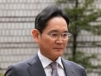 Samsung Electronics Chairman Lee Jae-yong arrives at the Seoul Central District Court in Seoul, South Korea. Samsung Electronics Chairman Lee Jae-yong arrives at the Seoul Central District Court in Seoul, South Korea.