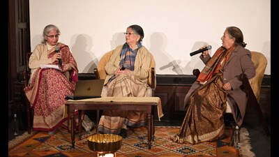 (From left) Fatima Rizvi, Sabiha Anwar and Ayesha Siddiqui during the session ‘Aashiqui aur Urdu Adab’ held at Salempur House on Monday. (Mustaq Ali)