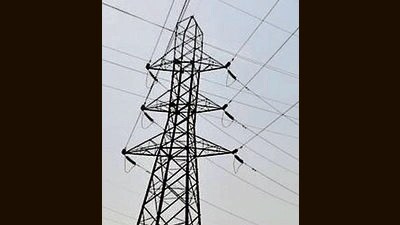 A 10-year-old girl suffered severe burn injuries after she inadvertently came into contact with high-tension wires at the Jalandhar bypass. The victim was on the rooftop when a kite string entangled around her foot and when the kite string came in contact with the high-tension wire, she suffered electric shock. (HT File Photo/ Representational image)