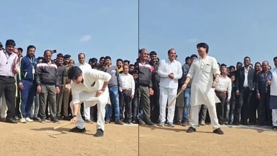 Jyotiraditya Scindia playing gilli danda in Madhya Pradesh. (X/@JM_Scindia) Jyotiraditya Scindia playing gilli danda in Madhya Pradesh. (X/@JM_Scindia)