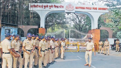 NCP’s Chitrapat, Sahitya, Kala and Sanskritik Vibhag members on Monday gave a letter to SPPU vice-chancellor Suresh Gosavi regarding names in fact-finding committee to probe incidents related to the play at campus. (HT FILE)