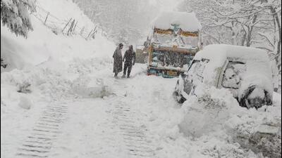 On Sunday, the highway was closed for traffic due to landslides in Kishtwari Pather and Sher Bibi areas of Ramban district (HT File)