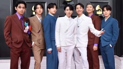 When BTS' V, Jin, Jungkook. Suga, J-Hope, RM, and Jimin showed how to have fun with boring tuxedos on Grammys red carpet. (Twitter) When BTS' V, Jin, Jungkook. Suga, J-Hope, RM, and Jimin showed how to have fun with boring tuxedos on Grammys red carpet. (Twitter)