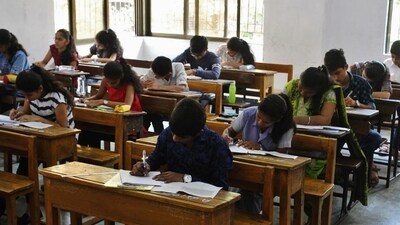 APSC CCE  2024: Application window ends tomorrow. Apply today at apsc.nic.in. (Praful Gangurde/HT file)