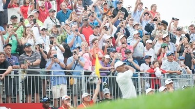 A crowd watching Tiger Woods in 2018 (Source: X/Jamie Kennedy) A crowd watching Tiger Woods in 2018 (Source: X/Jamie Kennedy)