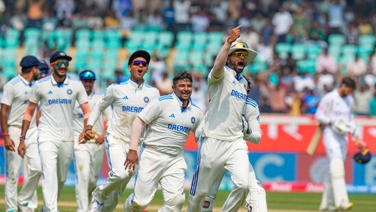 England came out with a markedly different approach in the second session, with Ben Stokes and Ben Foakes blocking deliveries away. However, a wicket came out of nowhere for India thanks to a brilliant direct hit from Shreyas Iyer and some lethargic running from Stokes.&nbsp;(PTI)