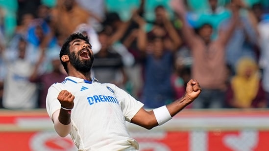 Jasprit Bumrah fittingly took the last wicket and bowled India to a 106-run victory in their second Test against England in Visakhapatnam, Chasing a target of 292, England were all out for 292 with Bumrah and Ravichandran Ashwin taking three wickets each.&nbsp;(PTI)