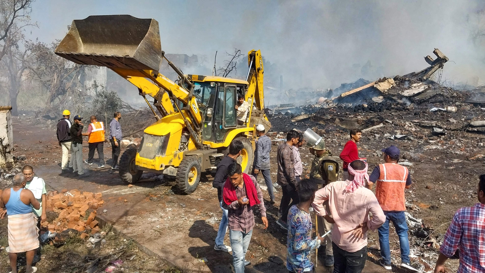 Madhya Pradesh Fire Live Updates: Death toll rises to 11 in Harda fireworks factory blasts, 60 injured - Vimarsana News