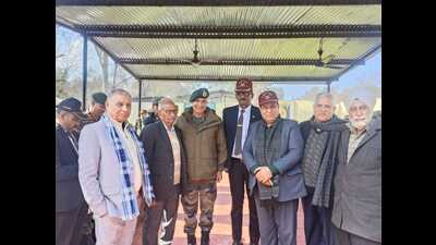 Brigade Commander Kapil Taneja was the chief guest on the occasion, which was attended by next of kin and family members of Deputy Lal (HT Photo)