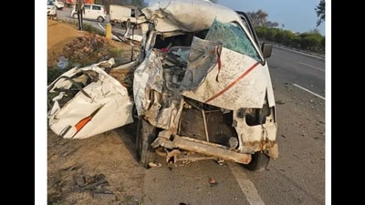 Industrial Model Township police station house officer Sushil Kumar said the incident took place when five persons were coming from Jhajjar and heading towards Hisar and suddenly a Swift car going towards Delhi jumped from the divider and hit their car (HT Photo) Industrial Model Township police station house officer Sushil Kumar said the incident took place when five persons were coming from Jhajjar and heading towards Hisar and suddenly a Swift car going towards Delhi jumped from the divider and hit their car (HT Photo)