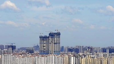 More than 6500 apartments may soon be registered in Greater Noida after at least 30 real estate developers have agreed to clear their dues under the 2023 realty policy of the Uttar Pradesh government (HT Archive) More than 6500 apartments may soon be registered in Greater Noida after at least 30 real estate developers have agreed to clear their dues under the 2023 realty policy of the Uttar Pradesh government (HT Archive)