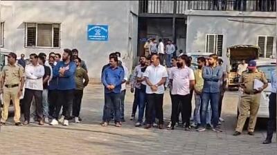With reports of pictures and videos of criminals hobnobbing with political leaders going viral, the Pune police commissioner on Tuesday summoned around 267 miscreants before the media. (HT) With reports of pictures and videos of criminals hobnobbing with political leaders going viral, the Pune police commissioner on Tuesday summoned around 267 miscreants before the media. (HT)