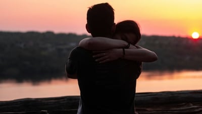 Hug Day (February 12): Surprise your partner with a "hug coupon" that they can redeem for a hug anytime they need one, ensuring your affection lasts beyond just one day.&nbsp; (Unsplash)