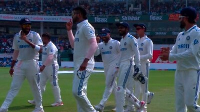 Rohit Sharma reminding Shreyas Iyer about the Ben Stokes' celebration (@shahieeeeee/X) Rohit Sharma reminding Shreyas Iyer about the Ben Stokes' celebration (@shahieeeeee/X)