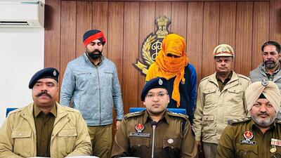 A gang of interstate arms smugglers was busted in SBS Nagar on Wednesday, with the arrest of a gang member with 10 illegal countrymade weapons. (HT File)