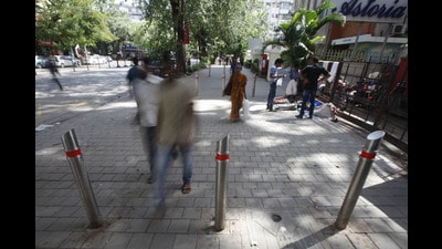 During previous hearings, the court had scrutinised the BMC’s oversight in installing bollards, questioning the lack of consideration for persons with disabilities (HT ARCHIVES) During previous hearings, the court had scrutinised the BMC’s oversight in installing bollards, questioning the lack of consideration for persons with disabilities (HT ARCHIVES)