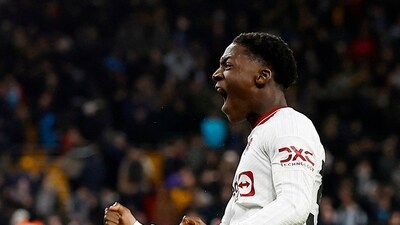 The 18-year-old Mainoo banged in the winner in the 97th minute of a match in which five goals were scored in a frenzied second half. (Action Images via Reuters)