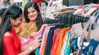 Spending more money than we should in online shopping or being out on a shopping spree can make a person feel happy. (Unsplash) Spending more money than we should in online shopping or being out on a shopping spree can make a person feel happy. (Unsplash)