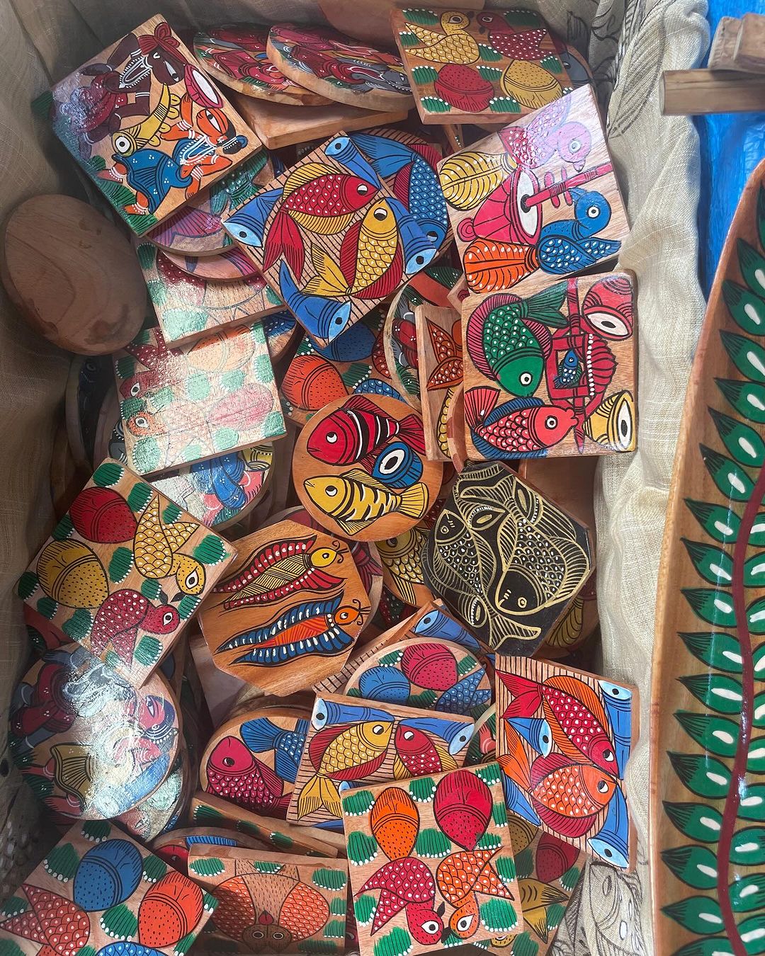 Artisans from over 25 Indian states are showcasing their intricate crafts of hand block prints, embroidery, and handwoven textiles at this fair. Artisans from over 25 Indian states are showcasing their intricate crafts of hand block prints, embroidery, and handwoven textiles at this fair.