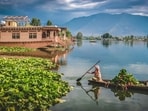 10 Instagram-worthy spots in Kashmir to capture the unfiltered beauty 10 Instagram-worthy spots in Kashmir to capture the unfiltered beauty