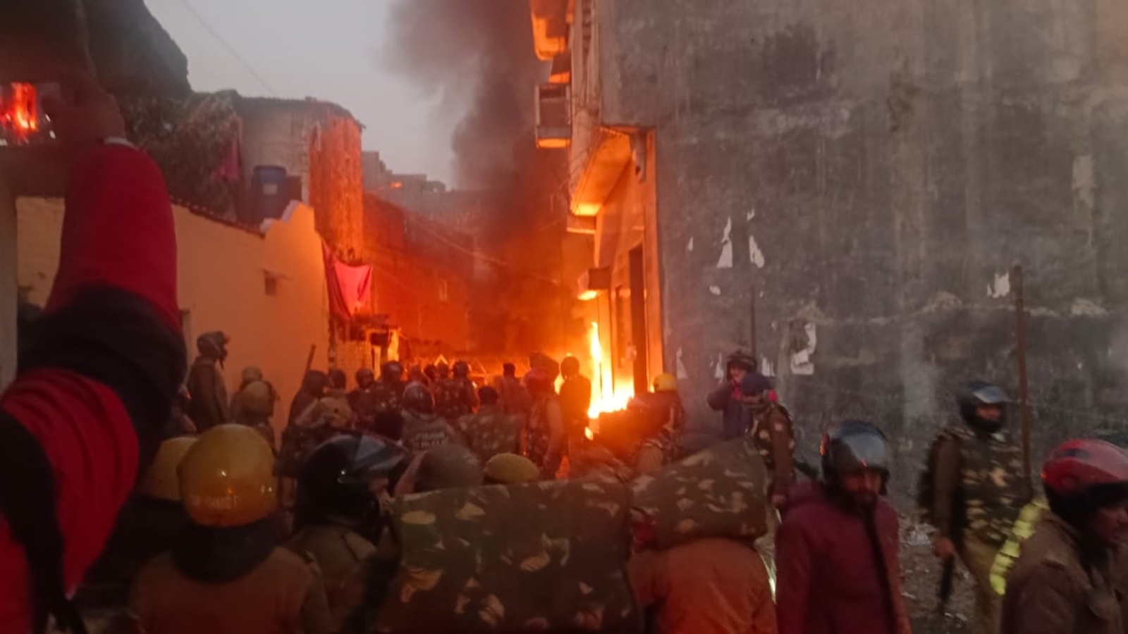 Violence erupts in Haldwani after madrasa demolition; shoot-at-sight ordered | Latest News India - Vimarsana News
