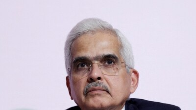 RBI governor Shaktikanta Das announced that the repo rate remained unchanged for the sixth time in a row. (REUTERS)