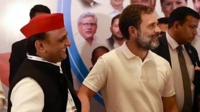 SP president Akhilesh Yadav with Congress leader Rahul Gandhi. (HT File Photo) SP president Akhilesh Yadav with Congress leader Rahul Gandhi. (HT File Photo)