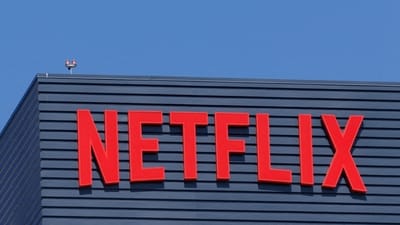 FILE PHOTO: The Netflix logo is shown on one of their Hollywood buildings in Los Angeles, California, U.S., July 12, 2023.   REUTERS/Mike Blake/File Photo (REUTERS)